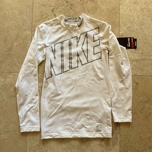 Boys Nike Pro stay warm compression dri-fit. New with tag.